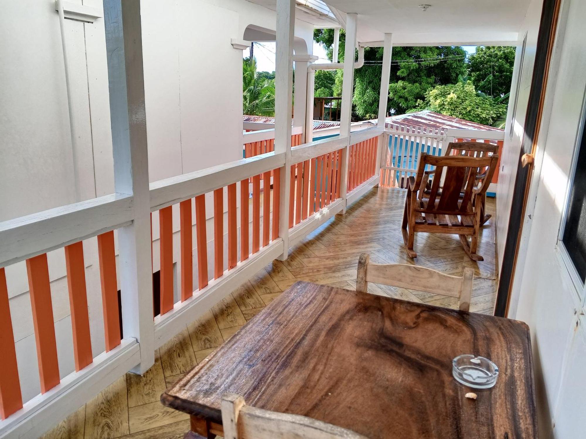 Christina'S Guest House Official Остров Литъл Корн Екстериор снимка