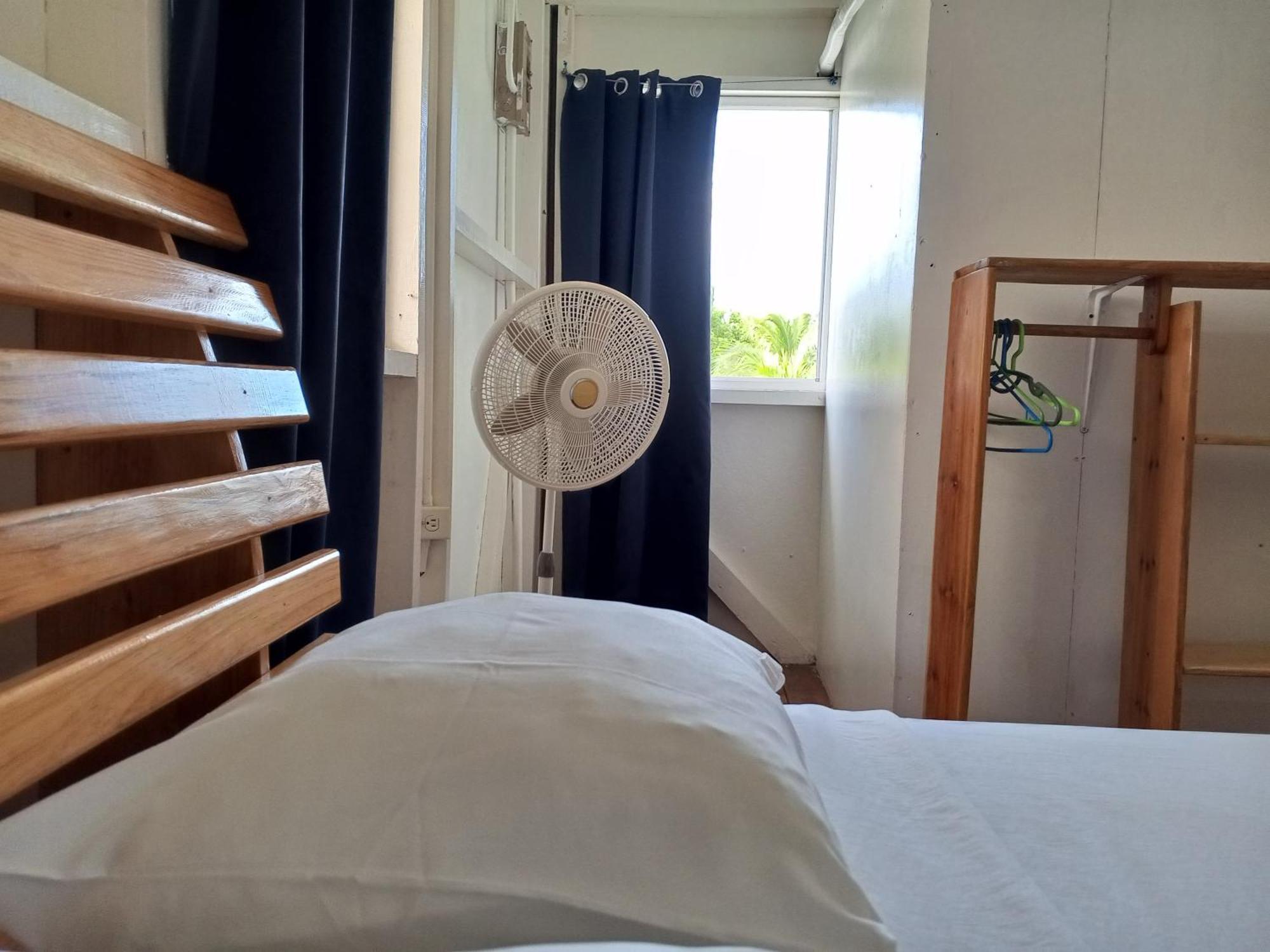 Christina'S Guest House Official Остров Литъл Корн Екстериор снимка